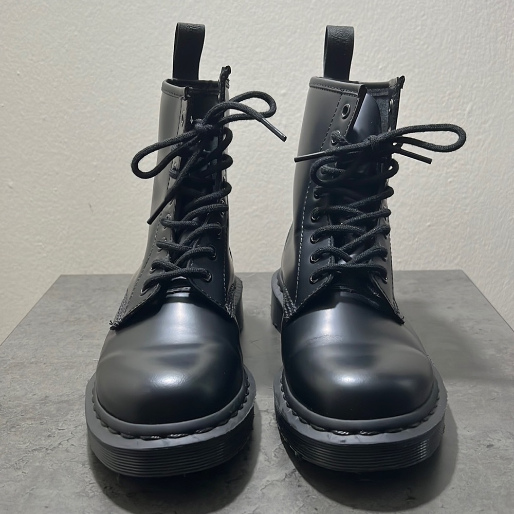 Dr Martens 1460 Mono Smooth Leather Boots size 6 (women’s)